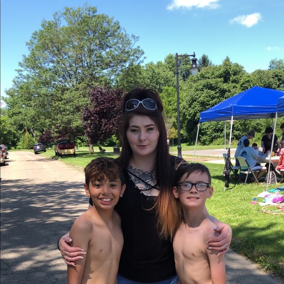 Meet your Posher, Tiffany - Picture 1 of 1